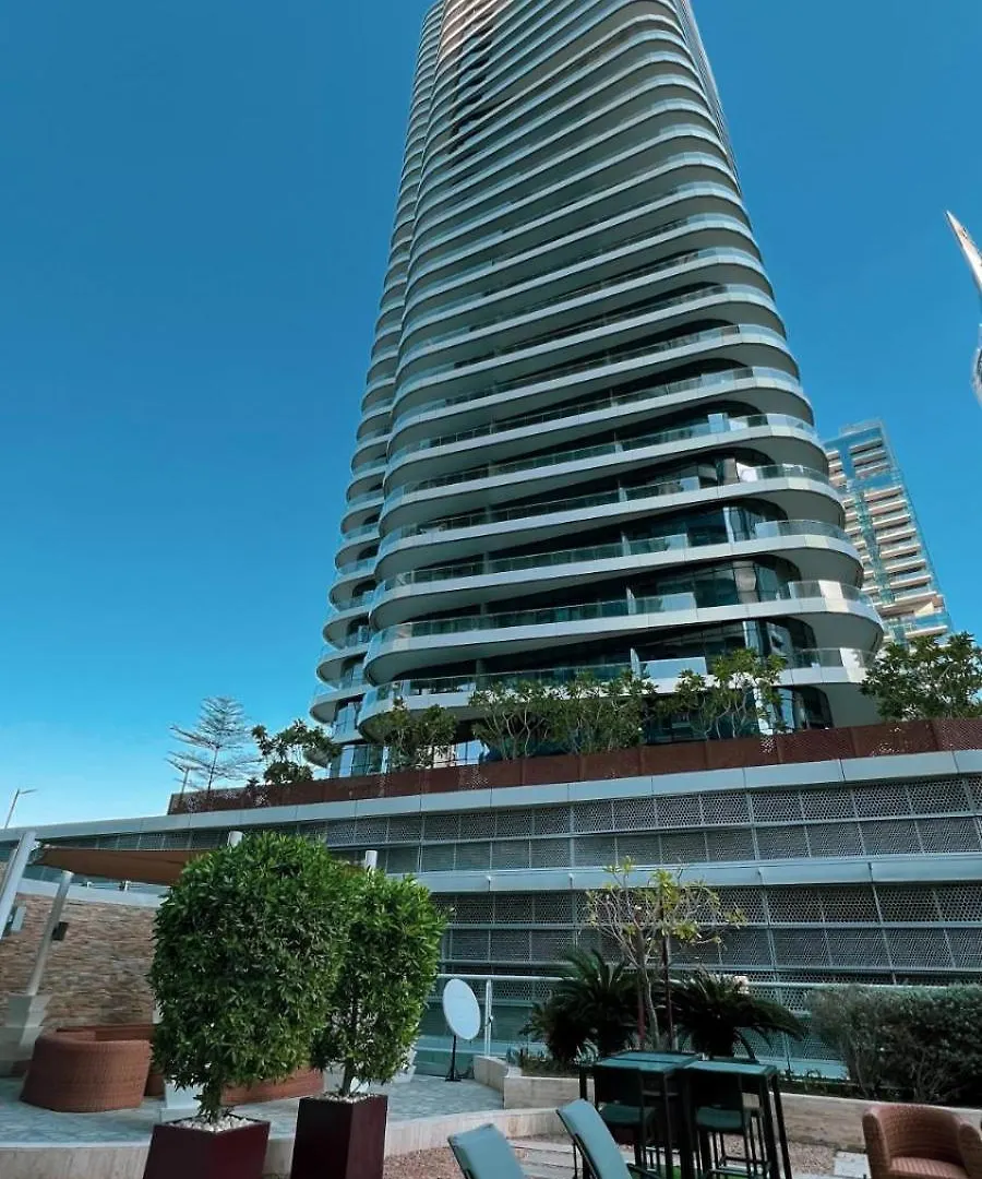 2 Minute Walk To Dubai Mall - 3 Bedroom Burj Khalifa View With Pool And Spa Apartment