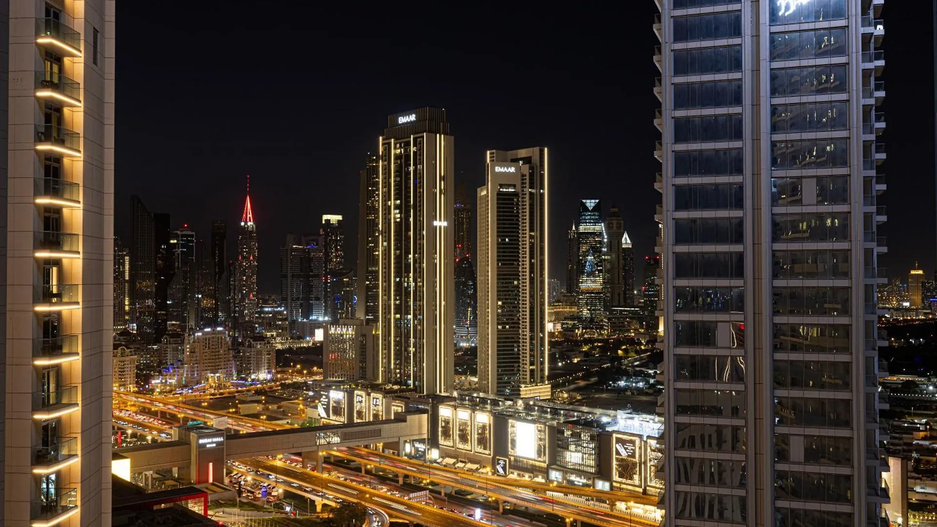 2 Minute Walk To Dubai Mall - 3 Bedroom Burj Khalifa View With Pool And Spa