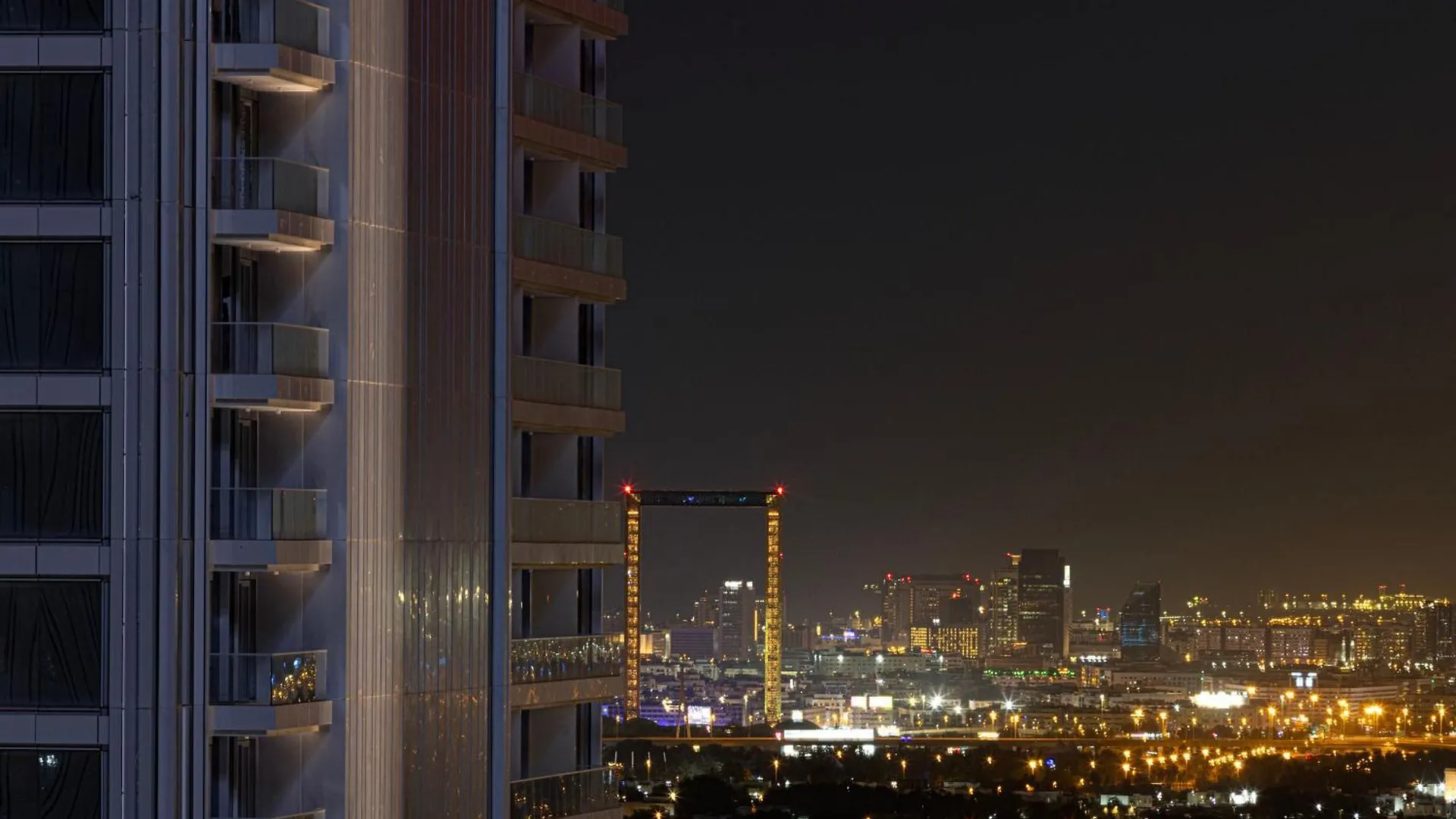 2 Minute Walk To Dubai Mall - 3 Bedroom Burj Khalifa View With Pool And Spa 0*,  United Arab Emirates
