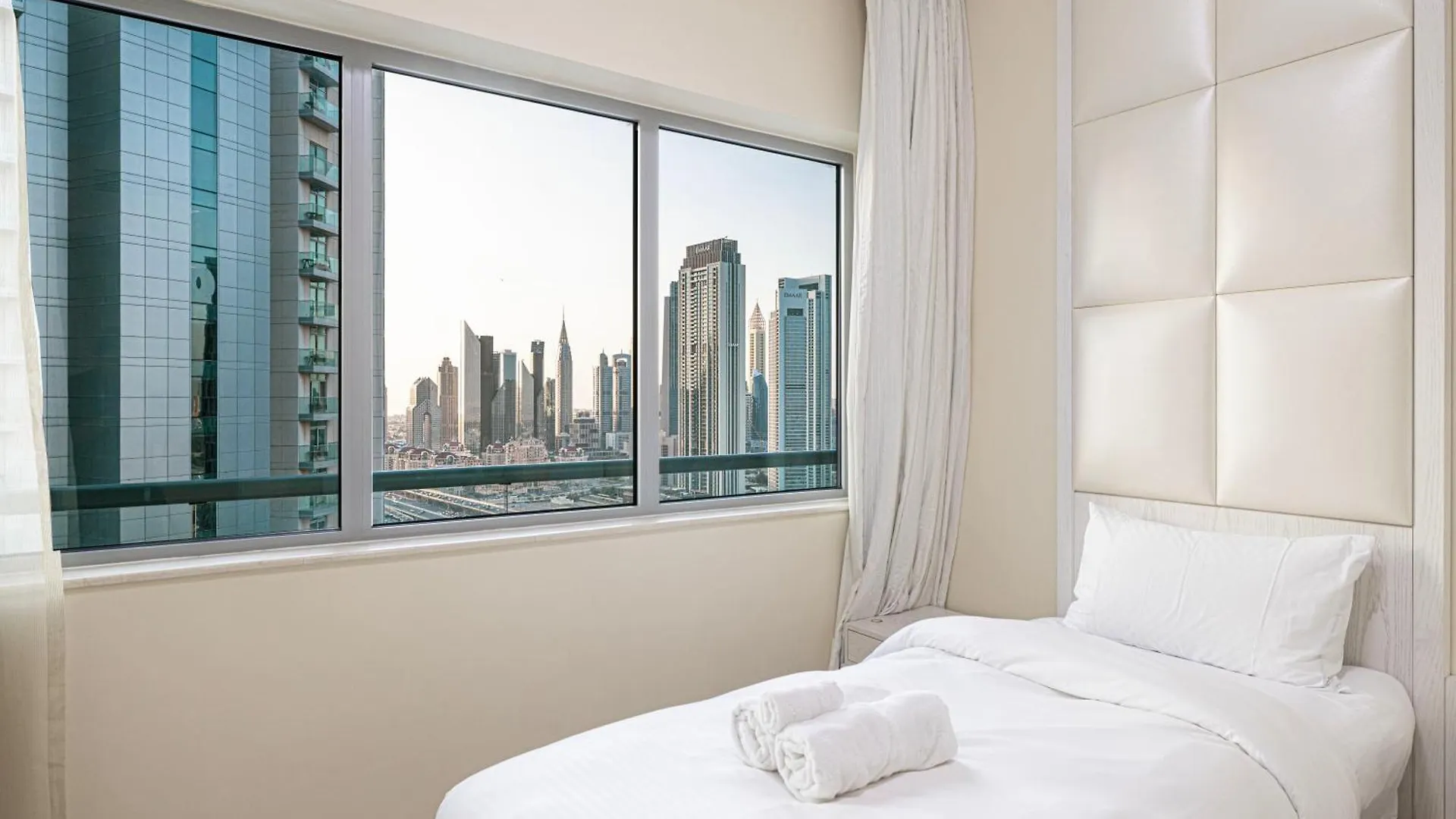 2 Minute Walk To Dubai Mall - 3 Bedroom Burj Khalifa View With Pool And Spa 0*,