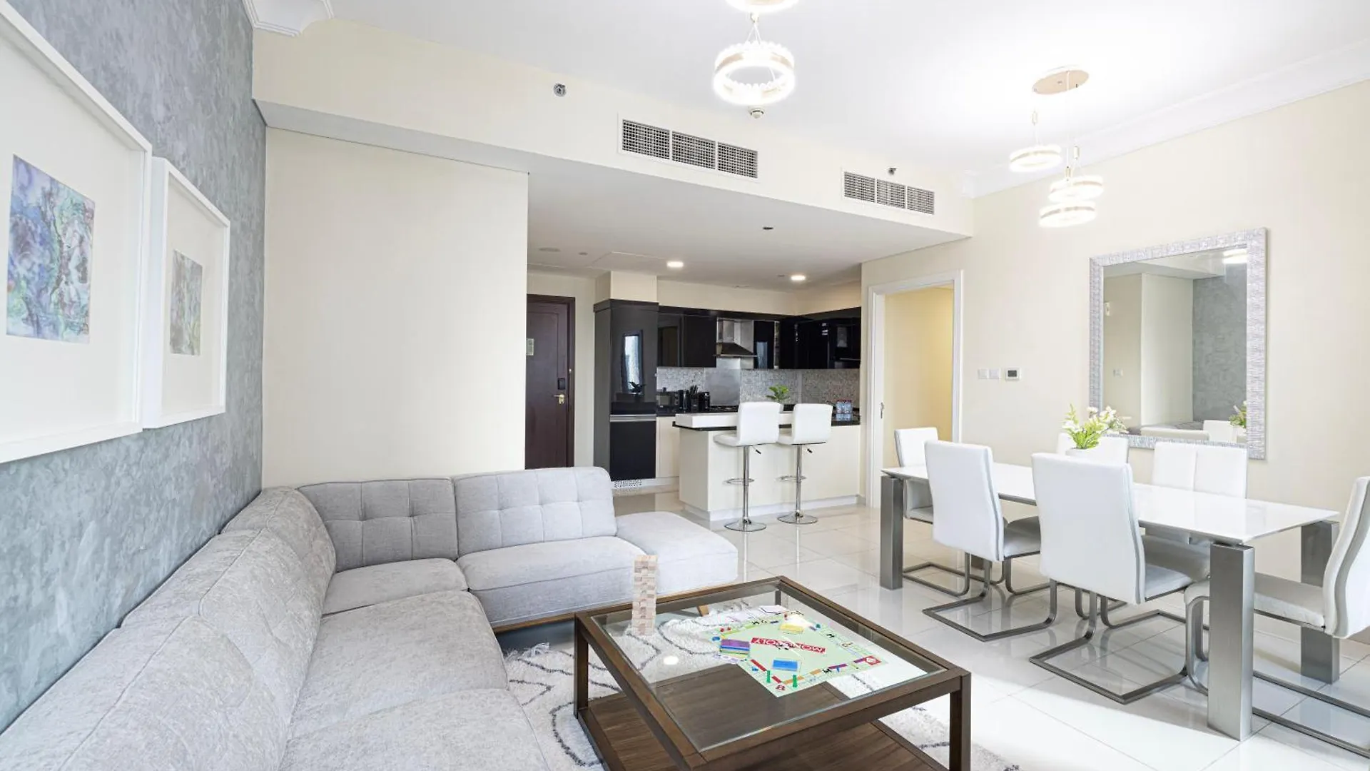 2 Minute Walk To Dubai Mall - 3 Bedroom Burj Khalifa View With Pool And Spa
